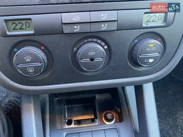 Синий Фольксваген Гольф, объемом двигателя 1.4 л и пробегом 175 тыс. км за 5299 $, фото 37 на Automoto.ua