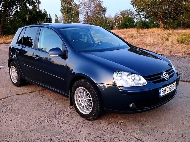 Синий Фольксваген Гольф, объемом двигателя 1.6 л и пробегом 230 тыс. км за 5300 $, фото 1 на Automoto.ua