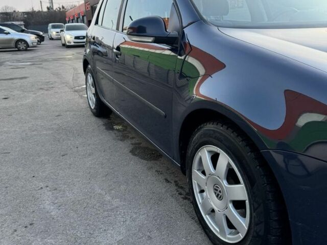 Синий Фольксваген Гольф, объемом двигателя 1.4 л и пробегом 256 тыс. км за 4650 $, фото 4 на Automoto.ua