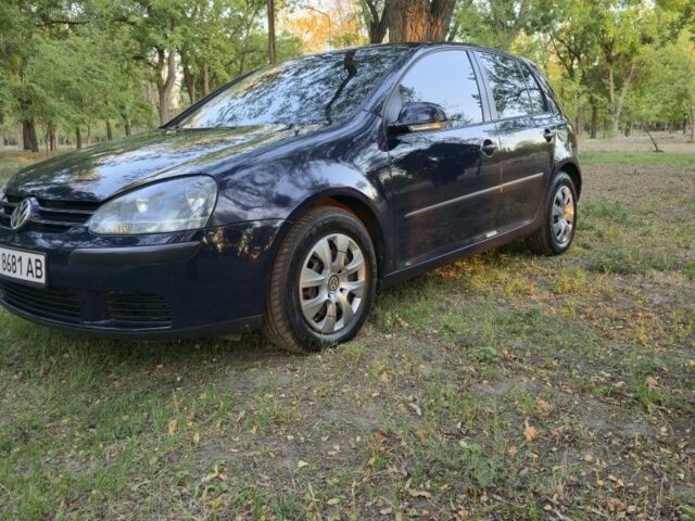 Синий Фольксваген Гольф, объемом двигателя 1.6 л и пробегом 250 тыс. км за 5700 $, фото 1 на Automoto.ua
