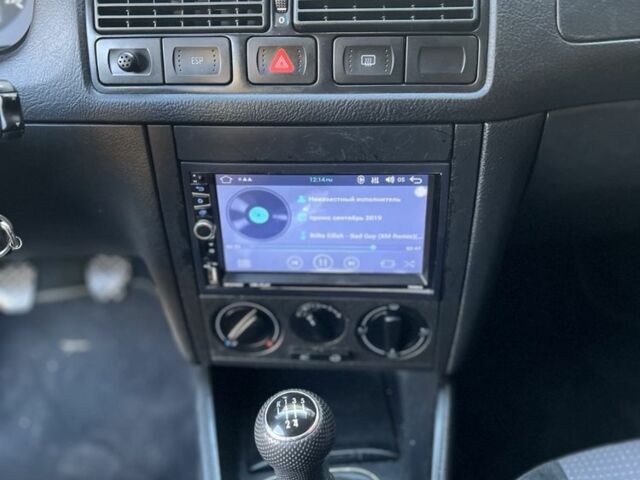 Синій Фольксваген Гольф, об'ємом двигуна 1.4 л та пробігом 180 тис. км за 4100 $, фото 3 на Automoto.ua