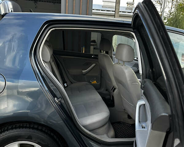 Синій Фольксваген Гольф, об'ємом двигуна 1.6 л та пробігом 270 тис. км за 4999 $, фото 23 на Automoto.ua