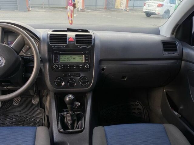 Синий Фольксваген Гольф, объемом двигателя 1.4 л и пробегом 270 тыс. км за 4350 $, фото 2 на Automoto.ua