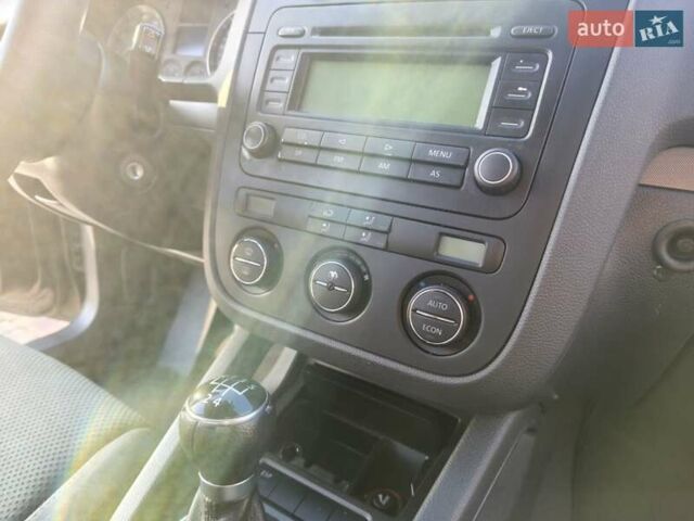 Синий Фольксваген Гольф, объемом двигателя 1.6 л и пробегом 174 тыс. км за 5500 $, фото 39 на Automoto.ua