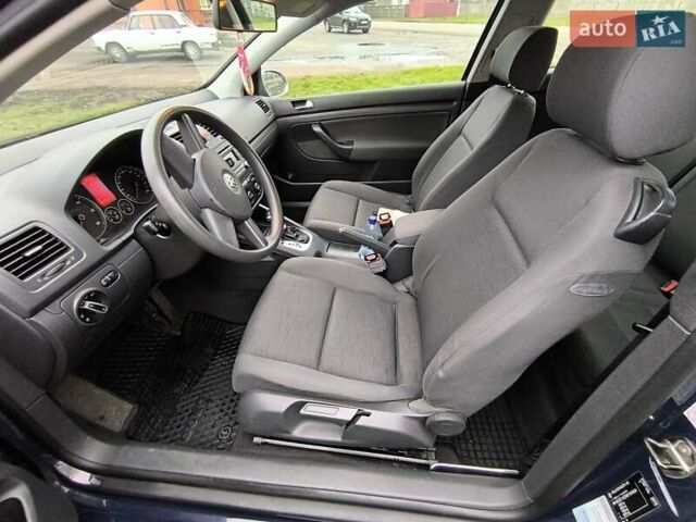 Синий Фольксваген Гольф, объемом двигателя 1.9 л и пробегом 298 тыс. км за 5700 $, фото 19 на Automoto.ua