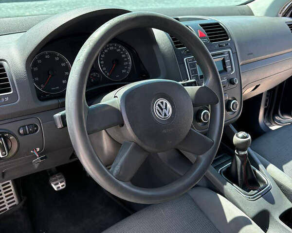 Синий Фольксваген Гольф, объемом двигателя 1.6 л и пробегом 386 тыс. км за 4700 $, фото 9 на Automoto.ua
