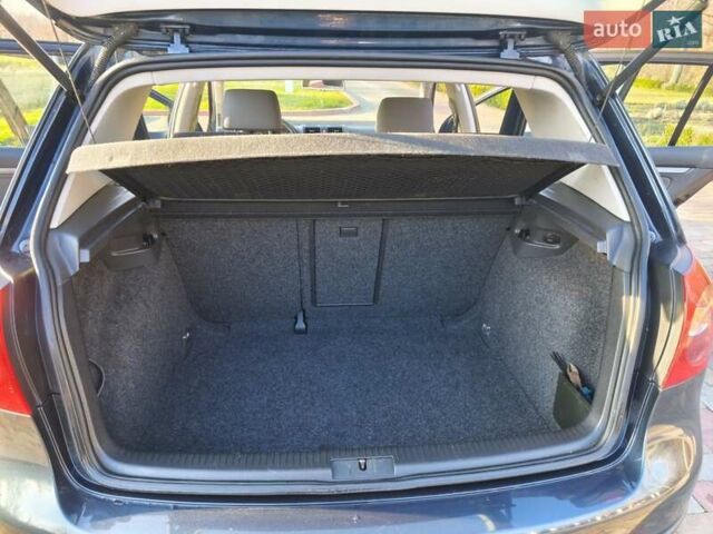 Синий Фольксваген Гольф, объемом двигателя 1.6 л и пробегом 174 тыс. км за 5500 $, фото 30 на Automoto.ua