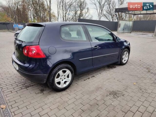 Синий Фольксваген Гольф, объемом двигателя 1.4 л и пробегом 212 тыс. км за 3900 $, фото 3 на Automoto.ua