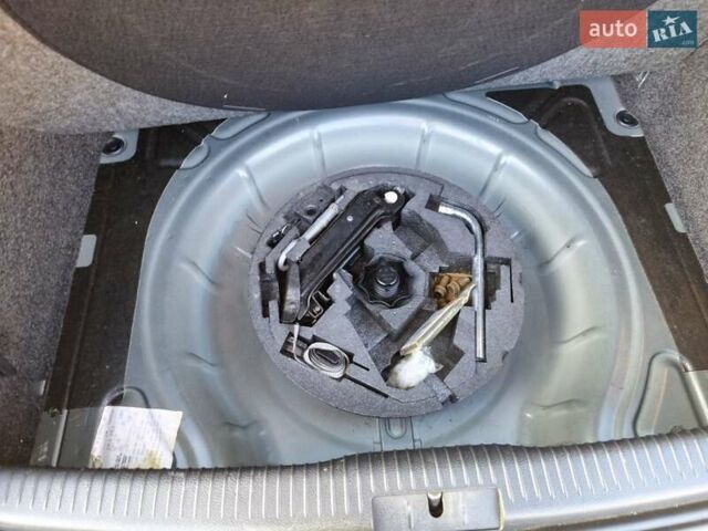 Синий Фольксваген Гольф, объемом двигателя 1.6 л и пробегом 174 тыс. км за 5500 $, фото 31 на Automoto.ua