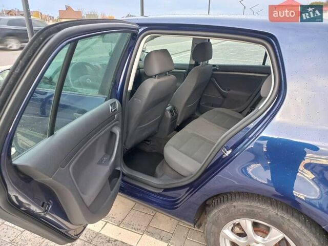 Синій Фольксваген Гольф, об'ємом двигуна 1.39 л та пробігом 239 тис. км за 6200 $, фото 9 на Automoto.ua