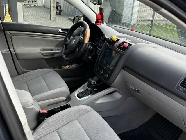 Синій Фольксваген Гольф, об'ємом двигуна 1.6 л та пробігом 270 тис. км за 5800 $, фото 3 на Automoto.ua