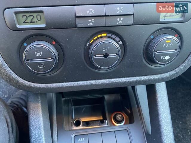 Синий Фольксваген Гольф, объемом двигателя 1.4 л и пробегом 175 тыс. км за 5299 $, фото 38 на Automoto.ua