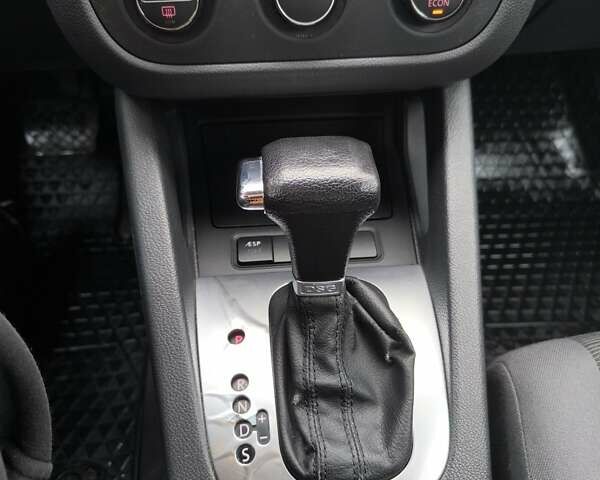 Синий Фольксваген Гольф, объемом двигателя 1.9 л и пробегом 298 тыс. км за 5700 $, фото 17 на Automoto.ua