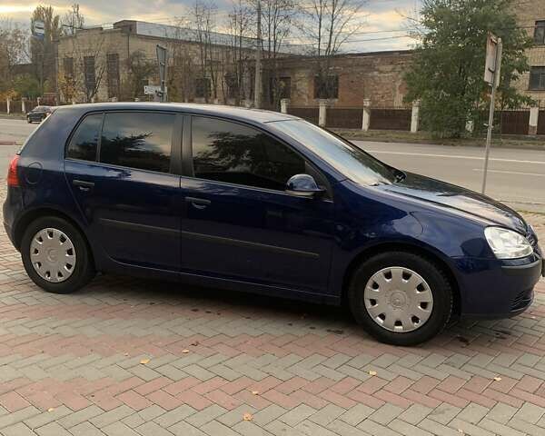 Фольксваген Гольф 2004 у Вінниці на Automoto.ua Синій Фольксваген Гольф, об'ємом двигуна 1.39 л та пробігом 205 тис. км за 5300 $, фото 2 на Automoto.ua