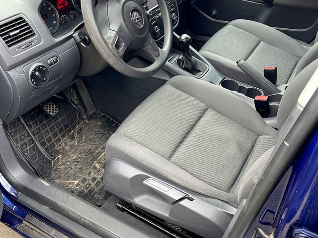 Фольксваген Гольф 2004 в Василькове на Automoto.ua Синий Фольксваген Гольф, объемом двигателя 1.6 л и пробегом 206 тыс. км за 4299 $, фото 11 на Automoto.ua