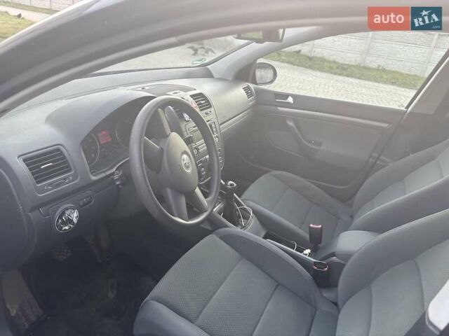 Синий Фольксваген Гольф, объемом двигателя 1.39 л и пробегом 216 тыс. км за 5000 $, фото 4 на Automoto.ua