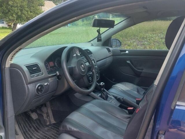 Синий Фольксваген Гольф, объемом двигателя 1.4 л и пробегом 280 тыс. км за 3600 $, фото 2 на Automoto.ua