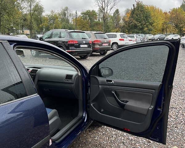 Синий Фольксваген Гольф, объемом двигателя 1.9 л и пробегом 280 тыс. км за 5500 $, фото 13 на Automoto.ua