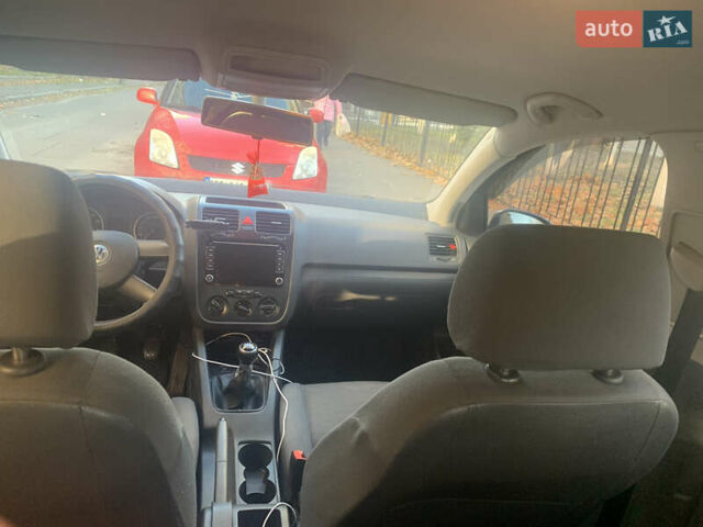 Синий Фольксваген Гольф, объемом двигателя 1.6 л и пробегом 260 тыс. км за 4900 $, фото 13 на Automoto.ua