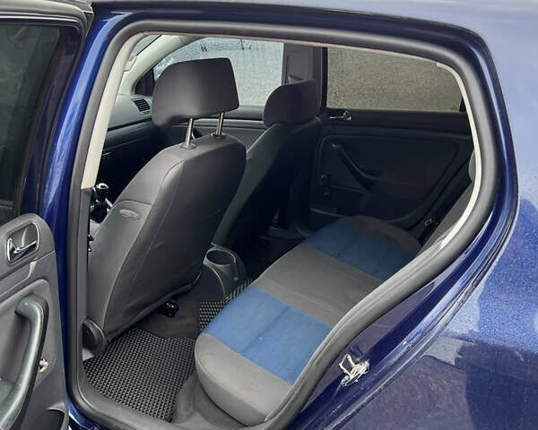 Синий Фольксваген Гольф, объемом двигателя 1.9 л и пробегом 280 тыс. км за 5500 $, фото 17 на Automoto.ua