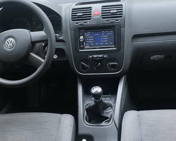 Синий Фольксваген Гольф, объемом двигателя 1.6 л и пробегом 230 тыс. км за 5300 $, фото 16 на Automoto.ua