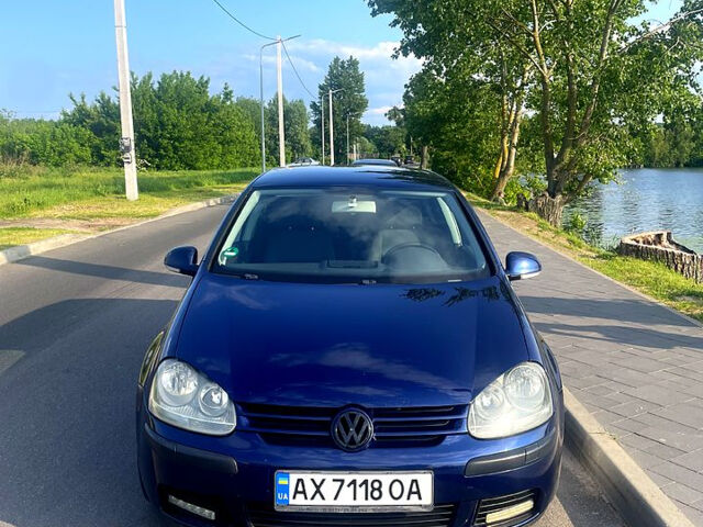 Фольксваген Гольф 2004 в Василькове на Automoto.ua Синий Фольксваген Гольф, объемом двигателя 1.6 л и пробегом 206 тыс. км за 4299 $, фото 1 на Automoto.ua