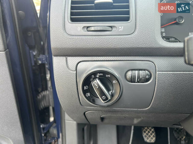 Синий Фольксваген Гольф, объемом двигателя 1.4 л и пробегом 256 тыс. км за 5350 $, фото 41 на Automoto.ua