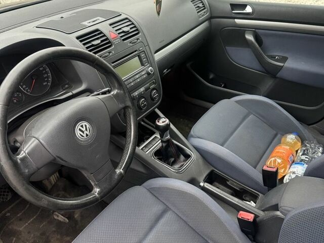 Синий Фольксваген Гольф, объемом двигателя 1.6 л и пробегом 300 тыс. км за 1999 $, фото 8 на Automoto.ua