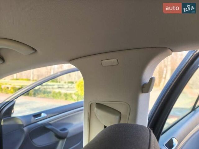 Синий Фольксваген Гольф, объемом двигателя 1.6 л и пробегом 174 тыс. км за 5500 $, фото 27 на Automoto.ua