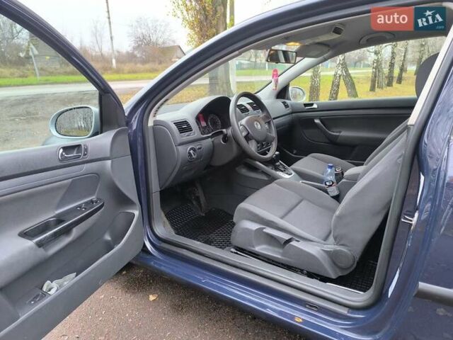 Синий Фольксваген Гольф, объемом двигателя 1.9 л и пробегом 298 тыс. км за 5700 $, фото 14 на Automoto.ua