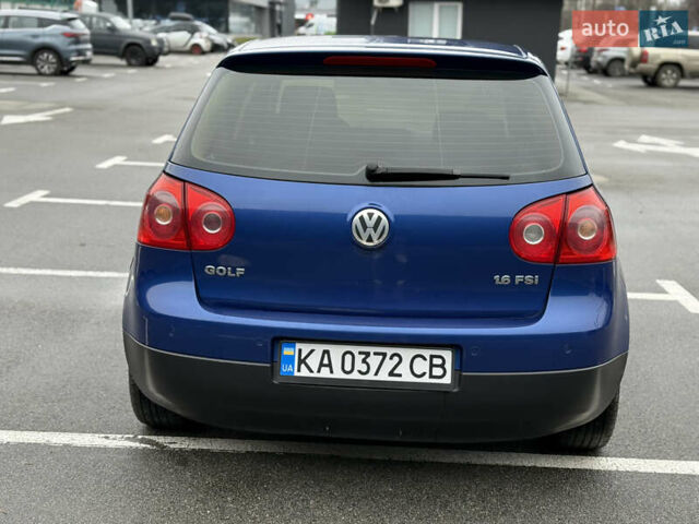 Синий Фольксваген Гольф, объемом двигателя 1.6 л и пробегом 322 тыс. км за 4650 $, фото 5 на Automoto.ua