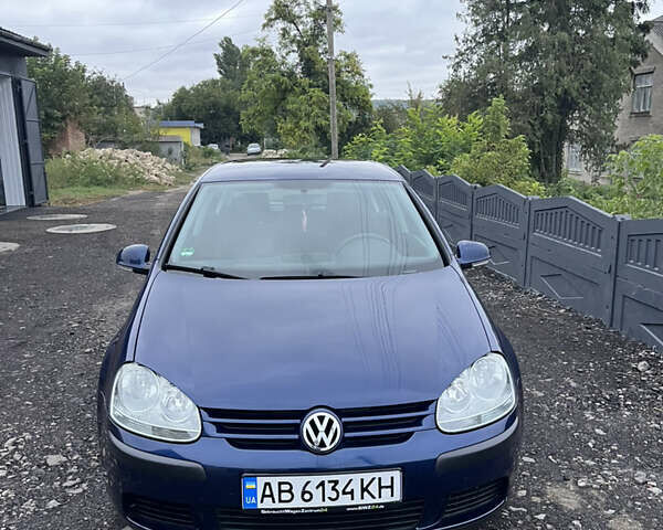 Синий Фольксваген Гольф, объемом двигателя 1.4 л и пробегом 130 тыс. км за 5000 $, фото 3 на Automoto.ua