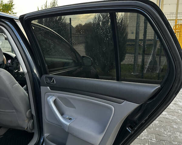 Синій Фольксваген Гольф, об'ємом двигуна 1.6 л та пробігом 270 тис. км за 4999 $, фото 24 на Automoto.ua