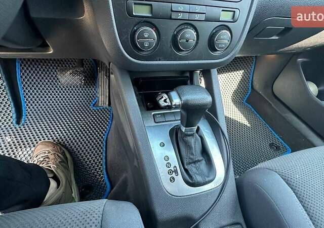 Синий Фольксваген Гольф, объемом двигателя 1.98 л и пробегом 145 тыс. км за 6500 $, фото 5 на Automoto.ua