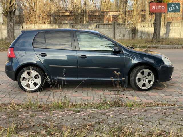 Синий Фольксваген Гольф, объемом двигателя 1.6 л и пробегом 386 тыс. км за 4700 $, фото 3 на Automoto.ua
