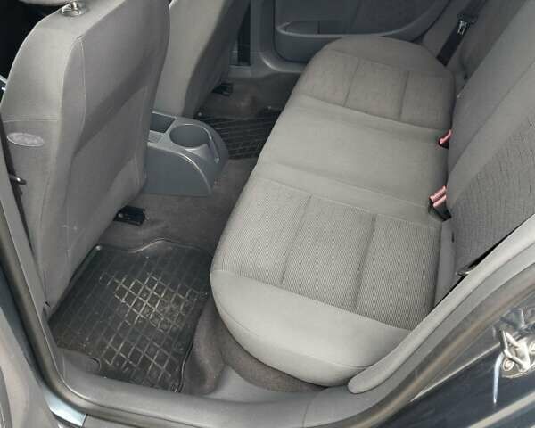 Синий Фольксваген Гольф, объемом двигателя 1.39 л и пробегом 217 тыс. км за 4500 $, фото 39 на Automoto.ua