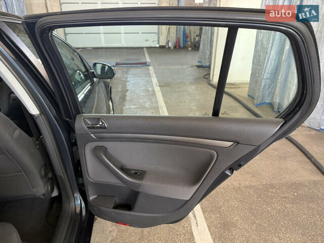 Синий Фольксваген Гольф, объемом двигателя 1.6 л и пробегом 171 тыс. км за 5350 $, фото 26 на Automoto.ua