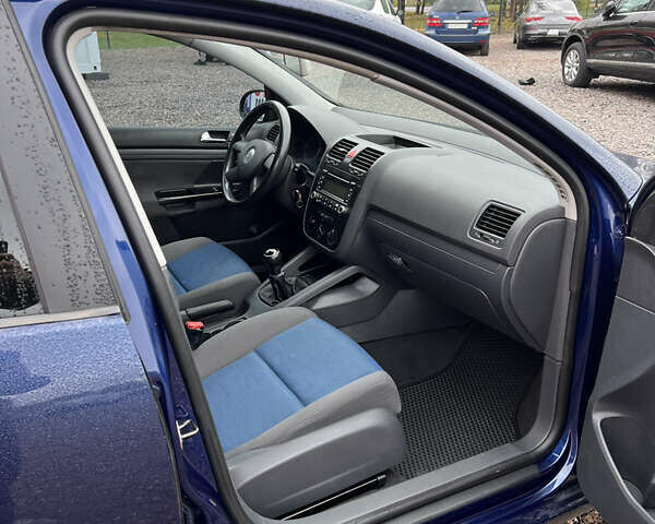 Синий Фольксваген Гольф, объемом двигателя 1.9 л и пробегом 280 тыс. км за 5500 $, фото 14 на Automoto.ua