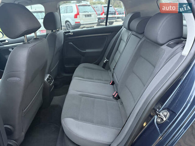 Синий Фольксваген Гольф, объемом двигателя 1.6 л и пробегом 171 тыс. км за 5350 $, фото 16 на Automoto.ua