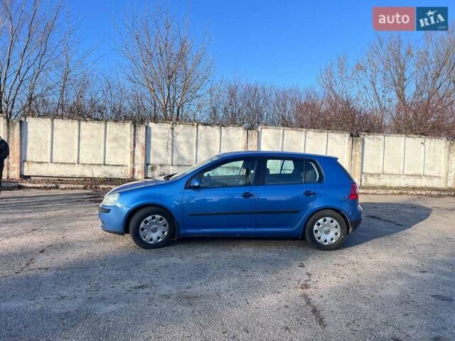 Синий Фольксваген Гольф, объемом двигателя 1.6 л и пробегом 212 тыс. км за 6000 $, фото 1 на Automoto.ua