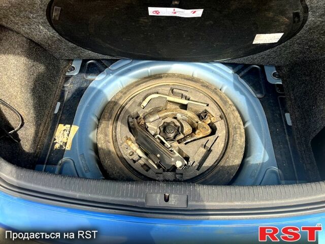 Синій Фольксваген Гольф, об'ємом двигуна 1.6 л та пробігом 250 тис. км за 4950 $, фото 8 на Automoto.ua