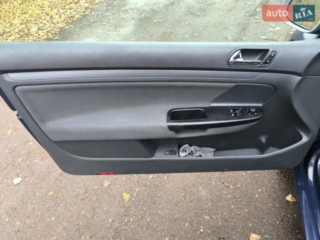 Синий Фольксваген Гольф, объемом двигателя 1.9 л и пробегом 298 тыс. км за 5700 $, фото 18 на Automoto.ua