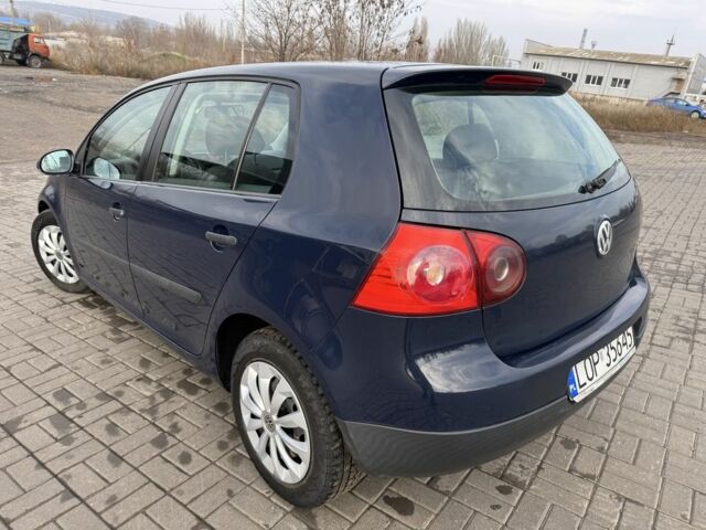 Синий Фольксваген Гольф, объемом двигателя 1.9 л и пробегом 400 тыс. км за 2885 $, фото 2 на Automoto.ua