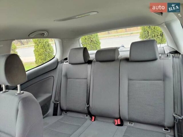 Синий Фольксваген Гольф, объемом двигателя 1.4 л и пробегом 212 тыс. км за 3900 $, фото 9 на Automoto.ua