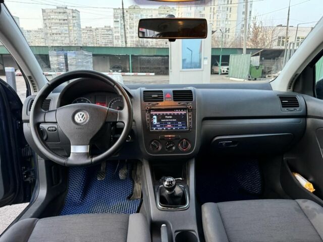 Синий Фольксваген Гольф, объемом двигателя 1.4 л и пробегом 256 тыс. км за 4650 $, фото 9 на Automoto.ua