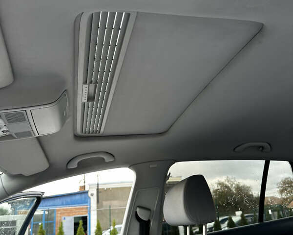 Синий Фольксваген Гольф, объемом двигателя 1.6 л и пробегом 270 тыс. км за 5800 $, фото 16 на Automoto.ua