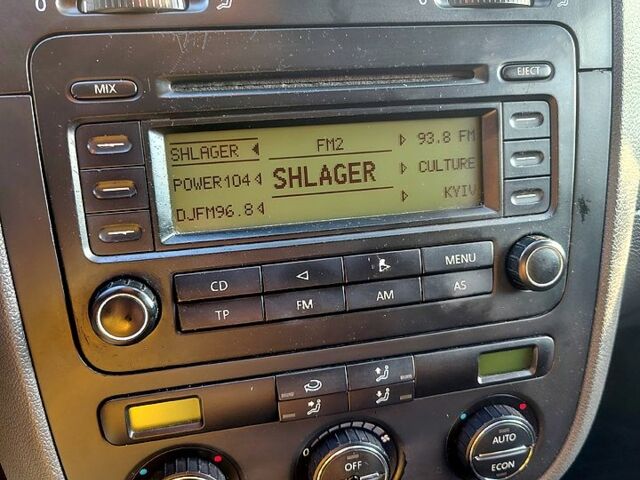 Синий Фольксваген Гольф, объемом двигателя 1.4 л и пробегом 312 тыс. км за 4800 $, фото 7 на Automoto.ua