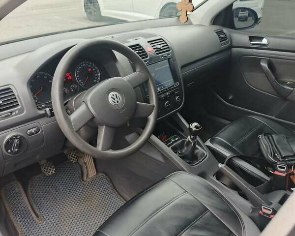 Синий Фольксваген Гольф, объемом двигателя 1.6 л и пробегом 326 тыс. км за 5800 $, фото 2 на Automoto.ua