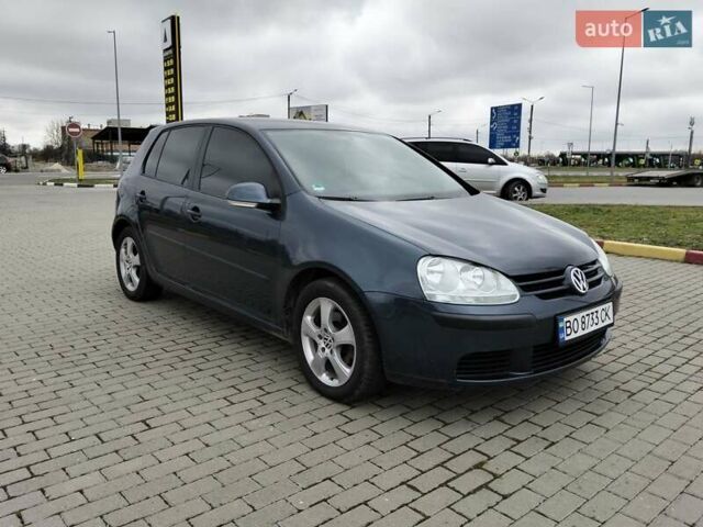 Синий Фольксваген Гольф, объемом двигателя 1.39 л и пробегом 217 тыс. км за 4500 $, фото 23 на Automoto.ua
