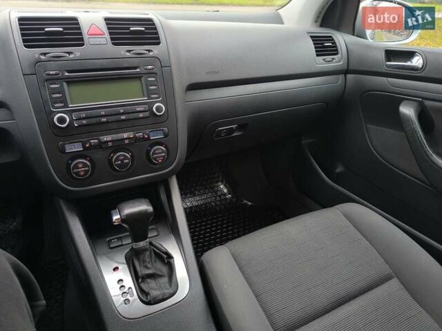 Синий Фольксваген Гольф, объемом двигателя 1.9 л и пробегом 298 тыс. км за 5700 $, фото 16 на Automoto.ua